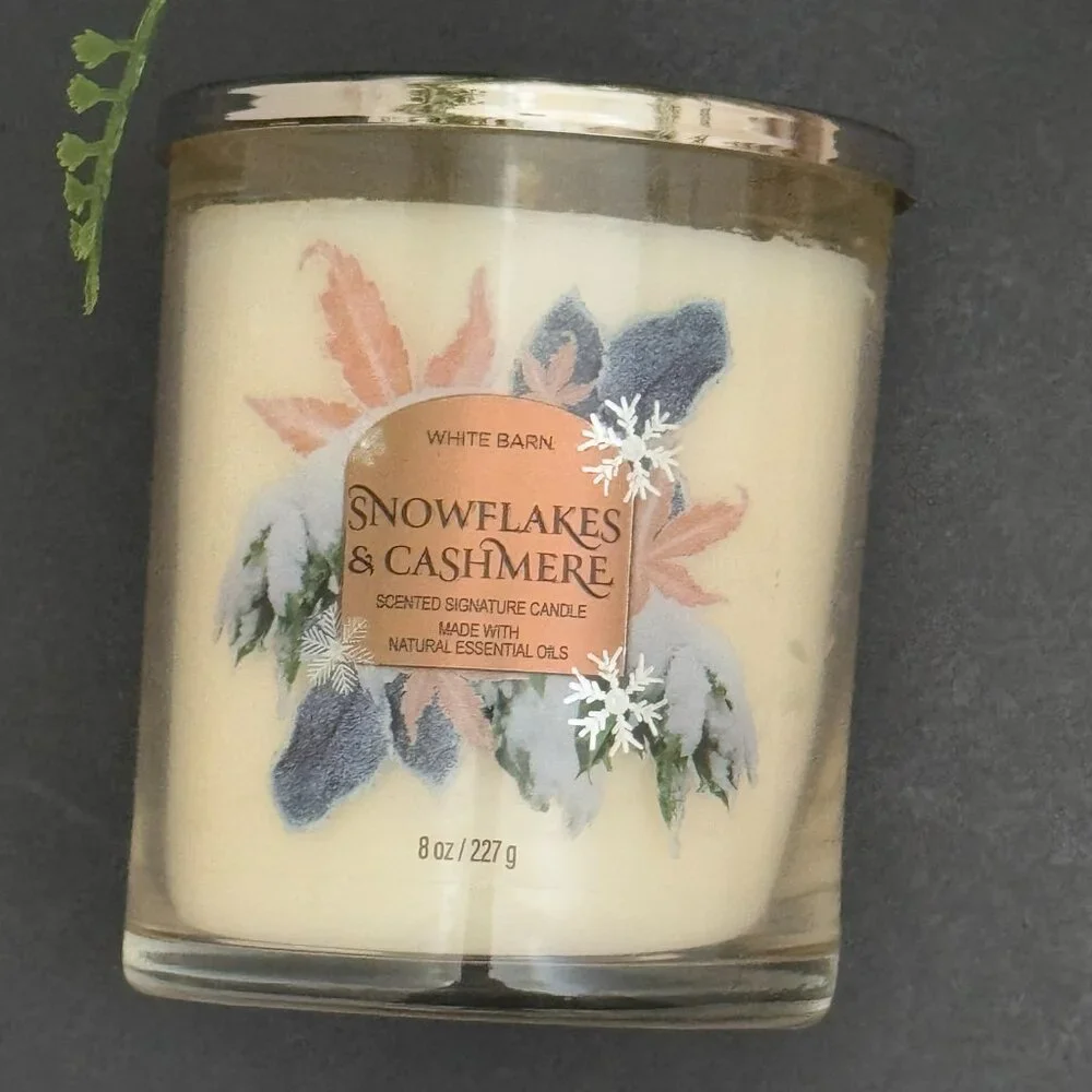 BBW Snowflakes & Cashmere White Barn Bath & Body Works Single Wick Candle - Picture 5 of 10